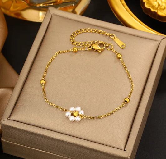 Golden Bloom Pearl Bracelet